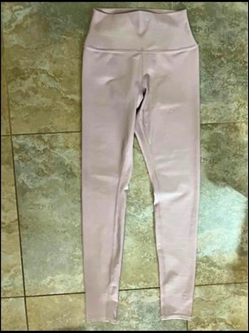 Alo Yoga High-Waist Airlift Legging Pink